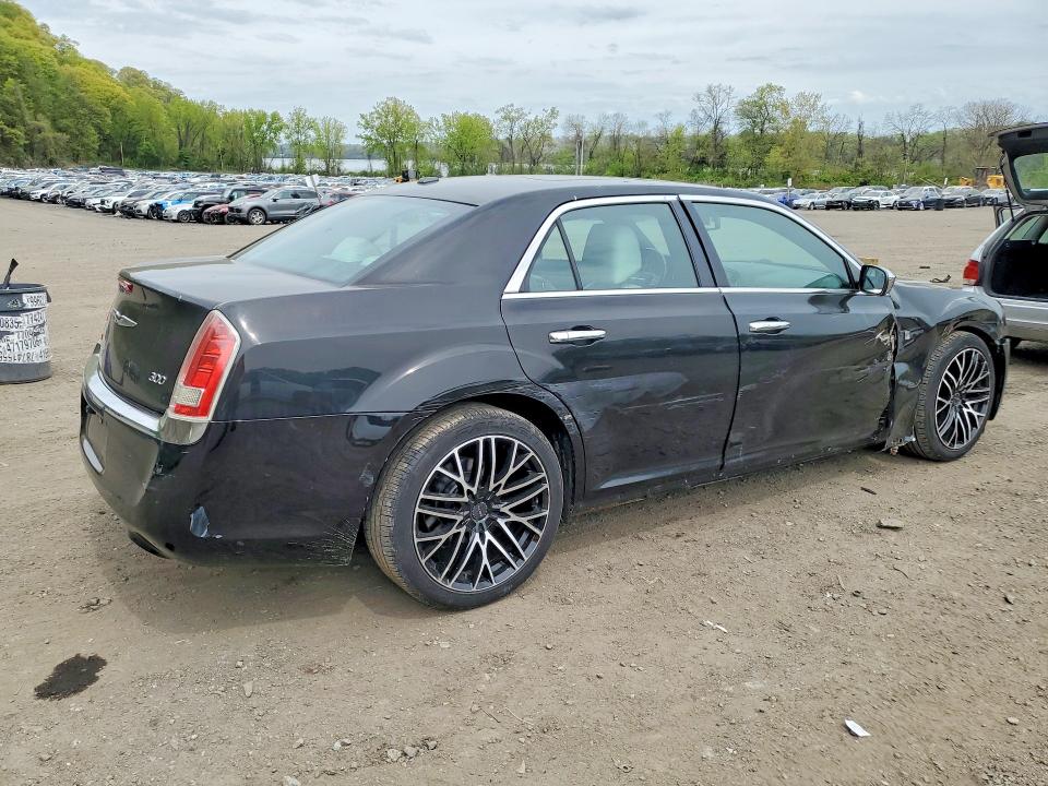 Продажа на аукционе авто 2013 Chrysler 300, vin: 2C3CCAAGXDH743552, номер лота: 51608636