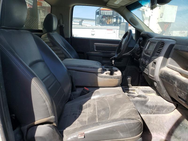 48601776 :رقم المزاد ، 3C7WRTAJ8GG132277 vin ، 2016 Ram 3500 مزاد بيع