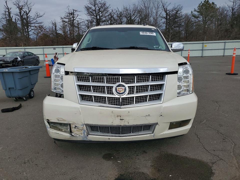 2011 Cadillac Escalade მანქანა იყიდება აუქციონზე, vin: 1GYS4DEF7BR315727, აუქციონის ნომერი: 48467496