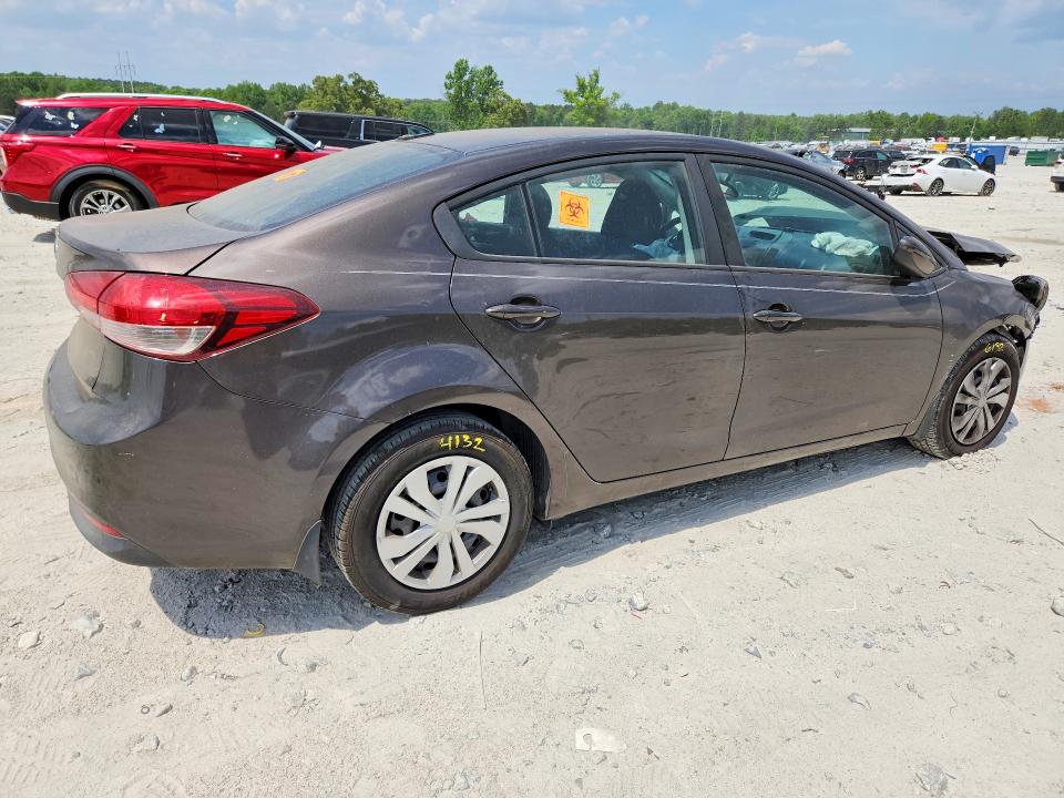 2017 Kia Forte მანქანა იყიდება აუქციონზე, vin: 3KPFK4A7XHE060457, აუქციონის ნომერი: 51302886