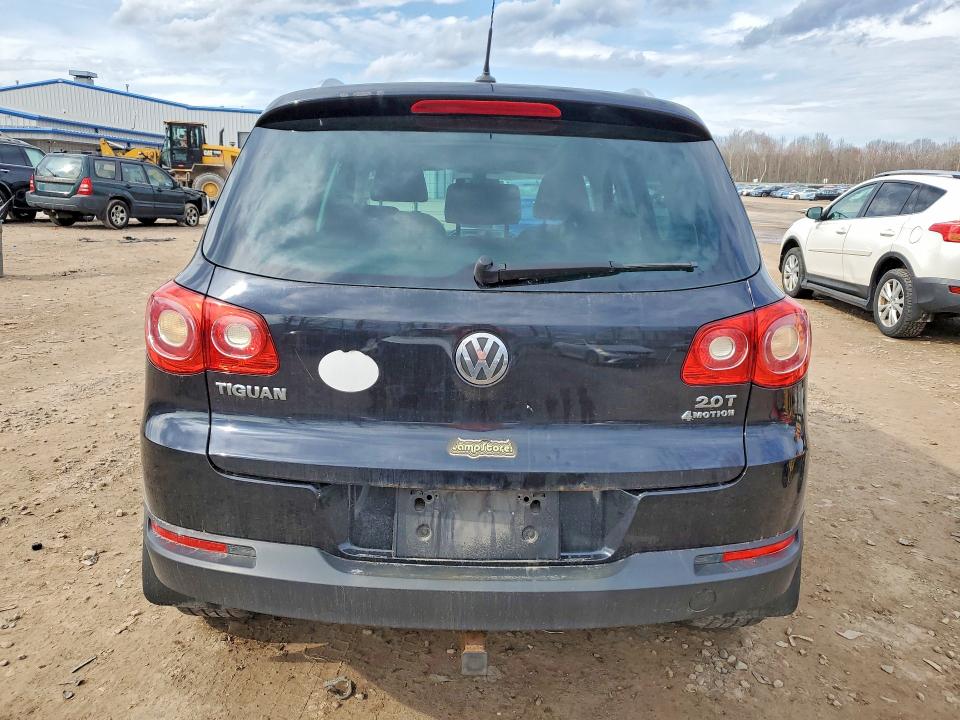 2011 Volkswagen Tiguan მანქანა იყიდება აუქციონზე, vin: WVGBV7AX6BW554623, აუქციონის ნომერი: 49896866