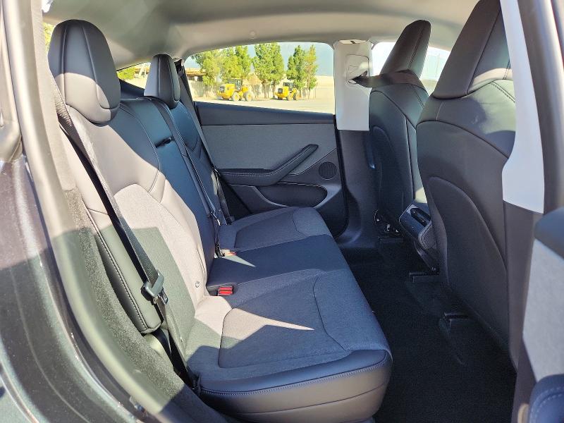51204456 :رقم المزاد ، 7SAYGDED0TA603277 vin ، 2026 Tesla Model Y مزاد بيع