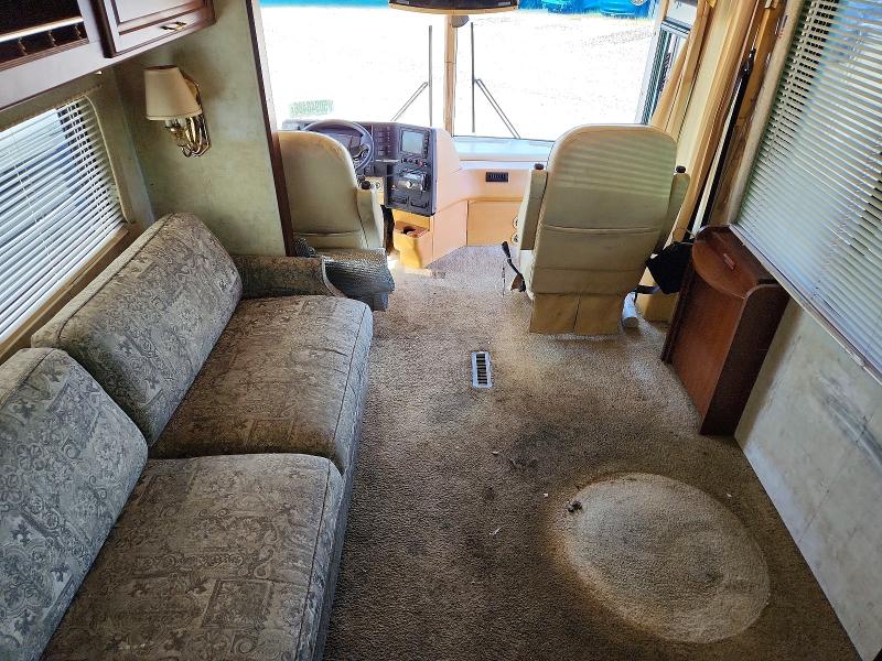 50948486 :رقم المزاد ، 4UZAAHAK41CJ36093 vin ، 2001 Winnebago Motorhome مزاد بيع
