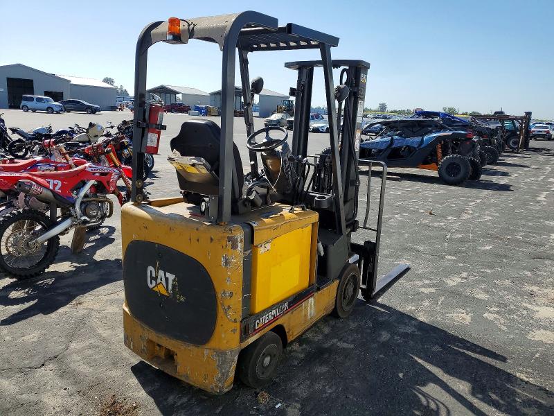 2002 Caterillar Forklift მანქანა იყიდება აუქციონზე, vin: A3EC110206, აუქციონის ნომერი: 51612776