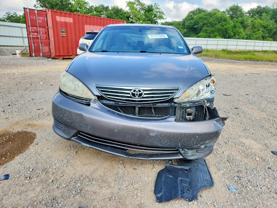 2005 Toyota Camry მანქანა იყიდება აუქციონზე, vin: 4T1BE32K45U622249, აუქციონის ნომერი: 51171226