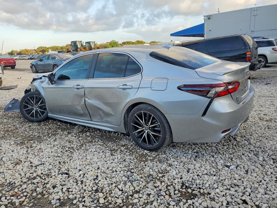 Продаж на аукціоні авто 2022 Toyota Camry, vin: 4T1S11AK2NU685822, номер лоту: 48194426