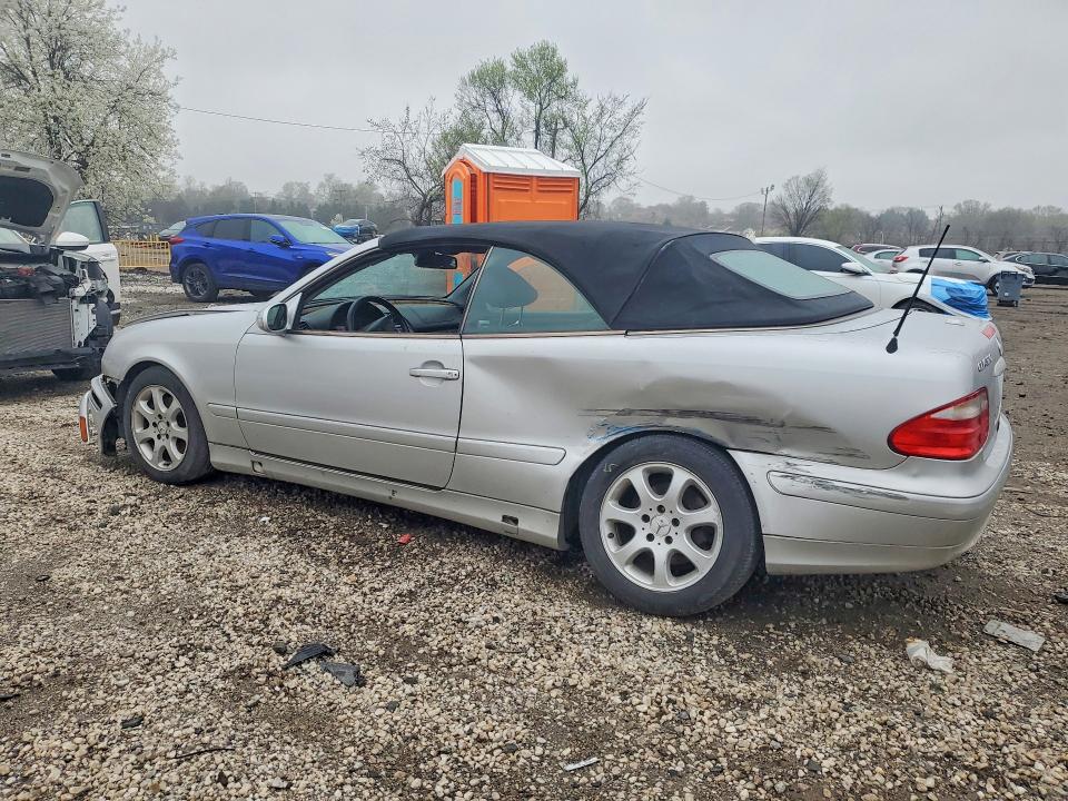 48235426 :رقم المزاد ، WDBLK65G23T135773 vin ، 2003 Mercedes-benz Clk مزاد بيع