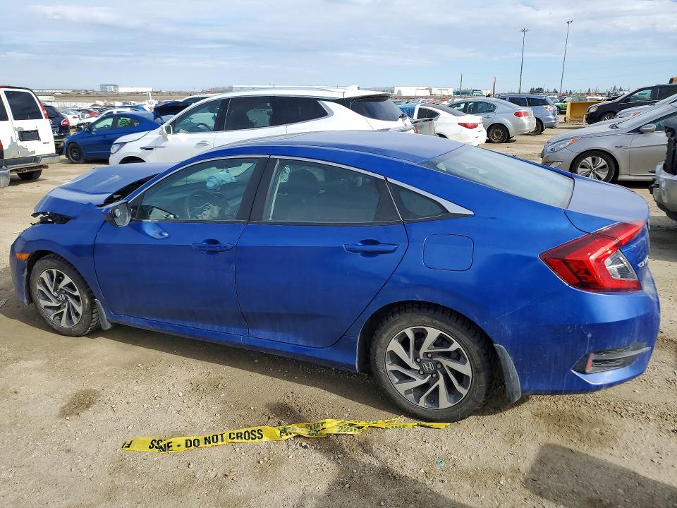 49615296 :رقم المزاد ، 2HGFC2F86JH006233 vin ، 2018 Honda Civic مزاد بيع