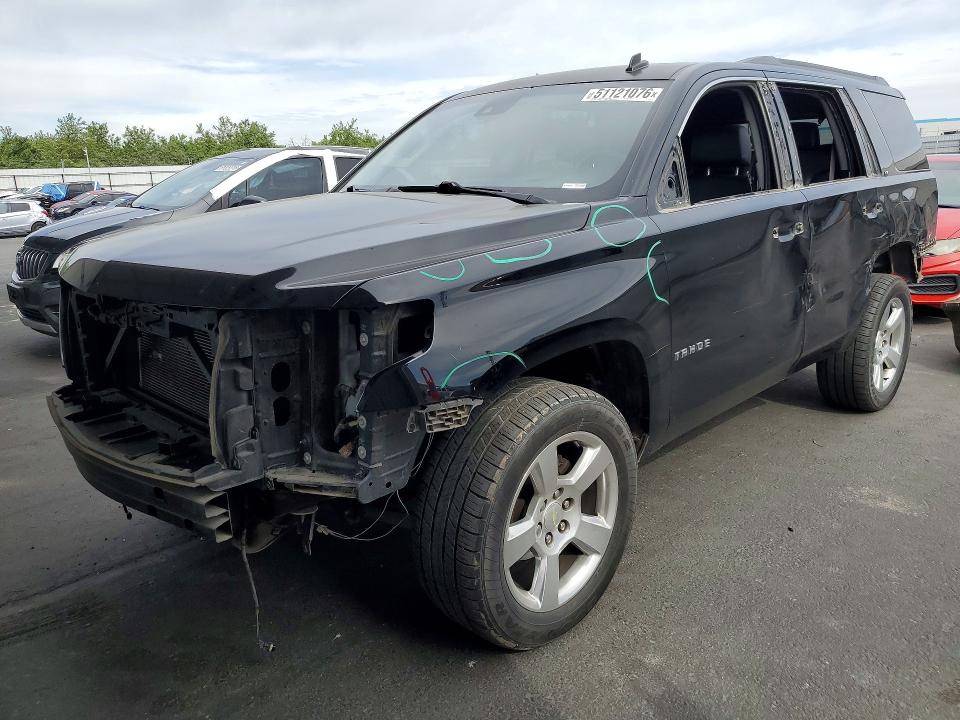 51121076 :رقم المزاد ، 1GNSCBKC1FR232797 vin ، 2015 Chevrolet Tahoe مزاد بيع