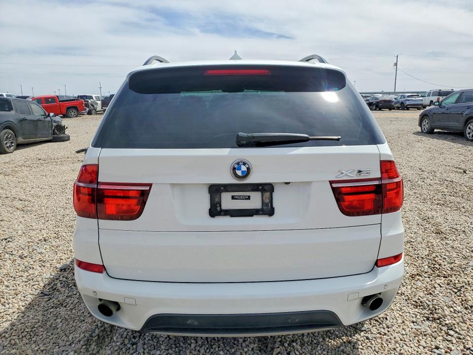 49928226 :رقم المزاد ، 5UXZV4C53D0B15058 vin ، 2013 Bmw X5 مزاد بيع