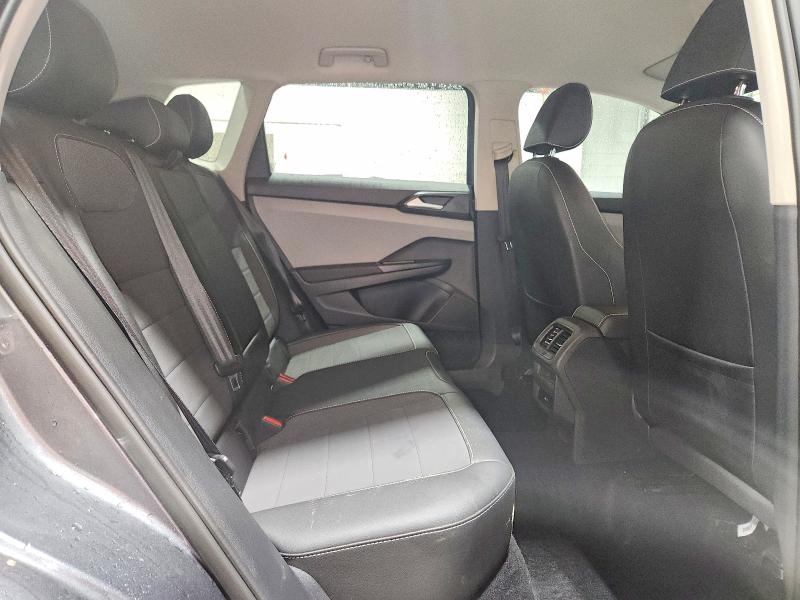 51019036 :رقم المزاد ، 3VVWX7B22NM025498 vin ، 2022 Volkswagen Taos مزاد بيع