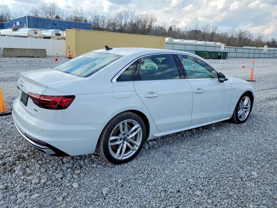 Продаж на аукціоні авто 2022 Audi A4, vin: WAUEAAF49NN002940, номер лоту: 48827146