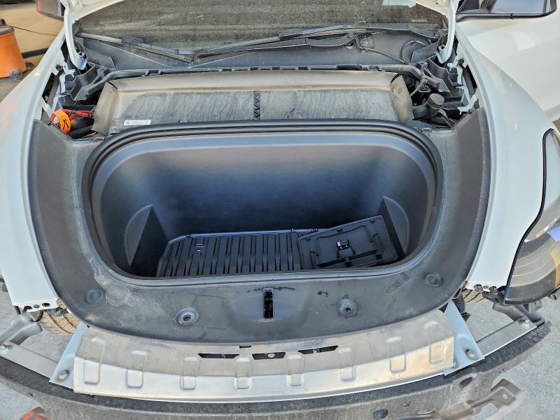 50724396 :رقم المزاد ، 7SAYGDEE0PA077215 vin ، 2023 Tesla Model Y مزاد بيع