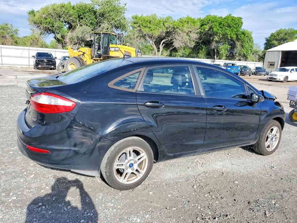 48760076 :رقم المزاد ، 3FADP4BJ1KM162929 vin ، 2019 Ford Fiesta مزاد بيع
