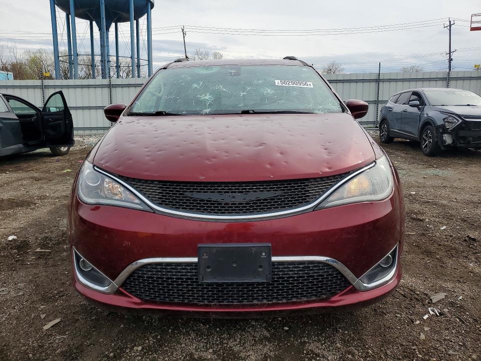 50290956 :رقم المزاد ، 2C4RC1BG3HR584393 vin ، 2017 Chrysler Pacifica مزاد بيع