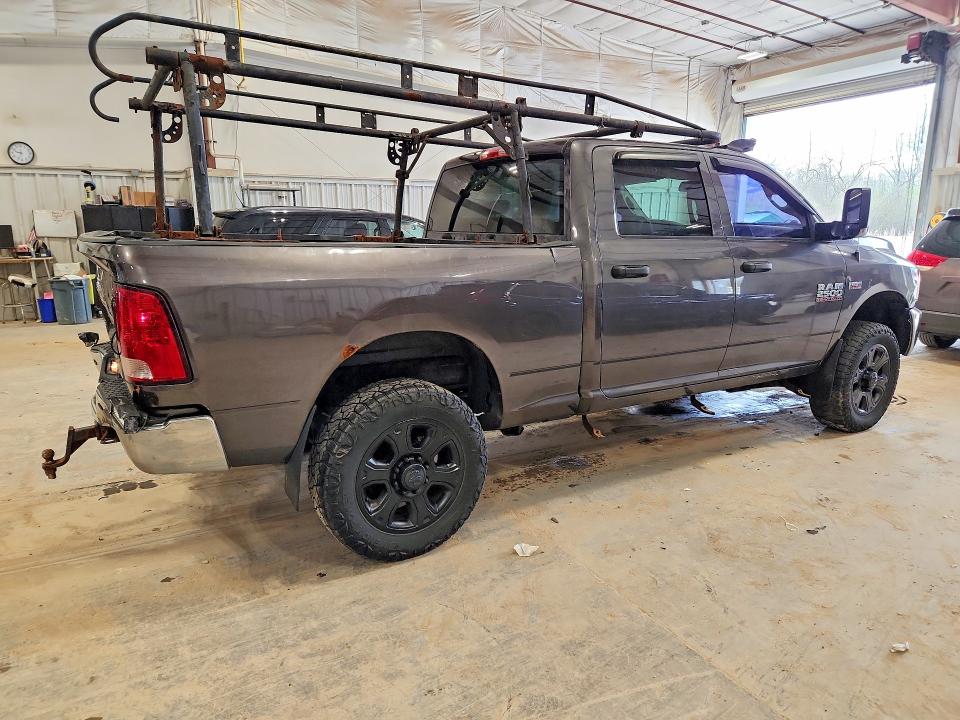 50972406 :رقم المزاد ، 3C6UR5CJ3FG673658 vin ، 2015 Ram 2500 مزاد بيع