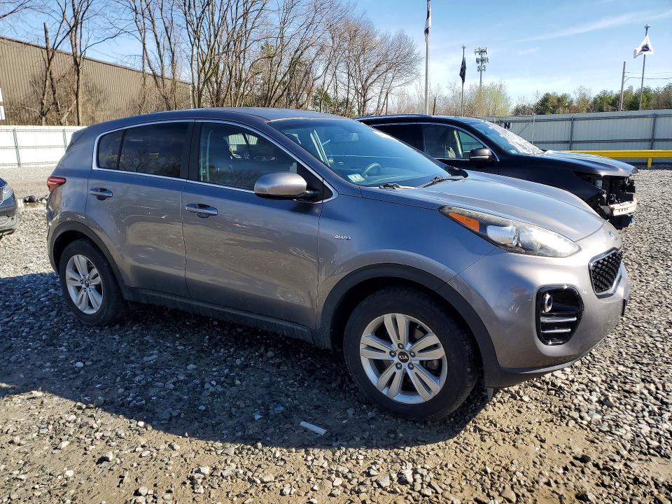 Продажа на аукционе авто 2017 Kia Sportage, vin: KNDPMCAC8H7271310, номер лота: 49838336