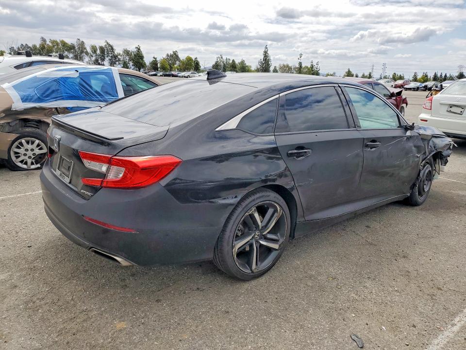 Продажа на аукционе авто 2018 Honda Accord, vin: 1HGCV1F38JA025652, номер лота: 50907996