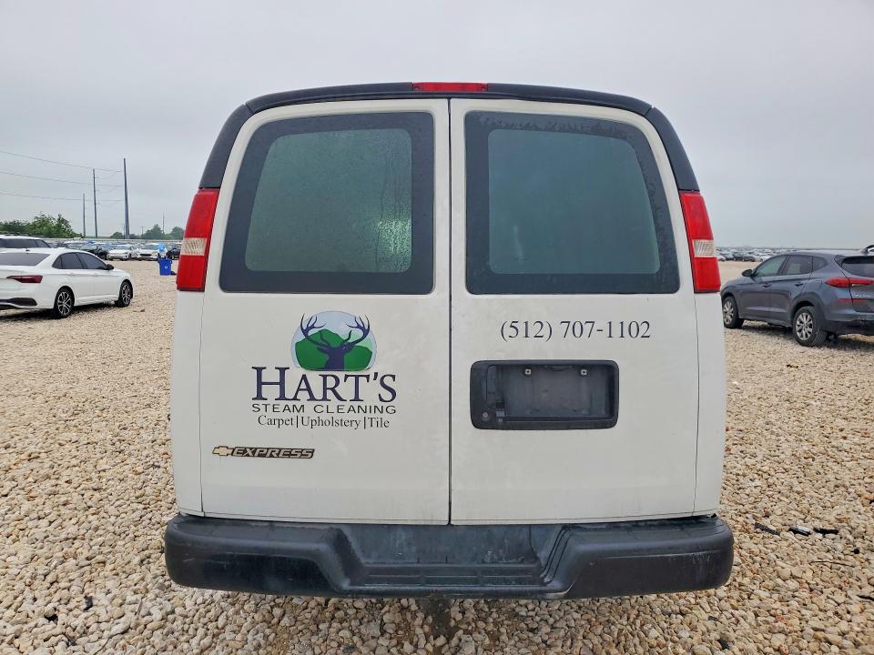 55808606 :رقم المزاد ، 1GCWGBFP8K1152532 vin ، 2019 Chevrolet Express G2500 مزاد بيع