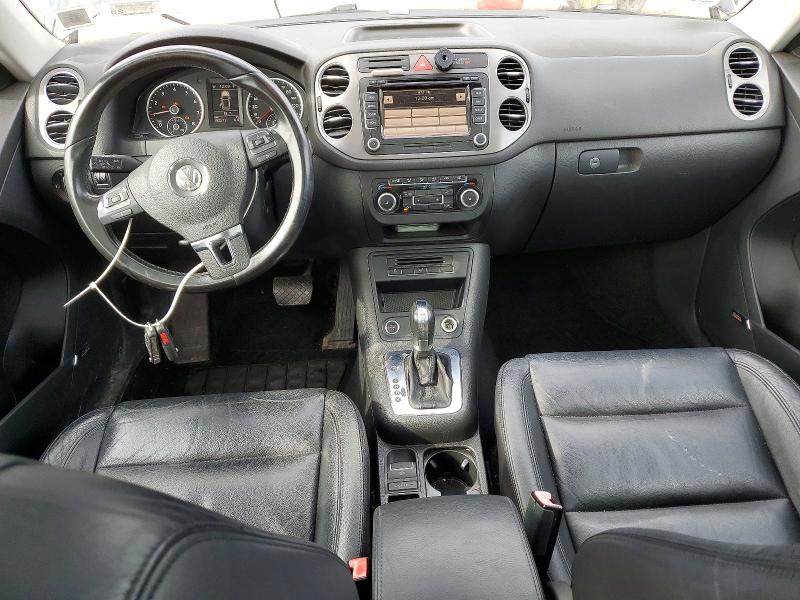 2011 Volkswagen Tiguan მანქანა იყიდება აუქციონზე, vin: WVGBV7AX6BW554623, აუქციონის ნომერი: 49896866