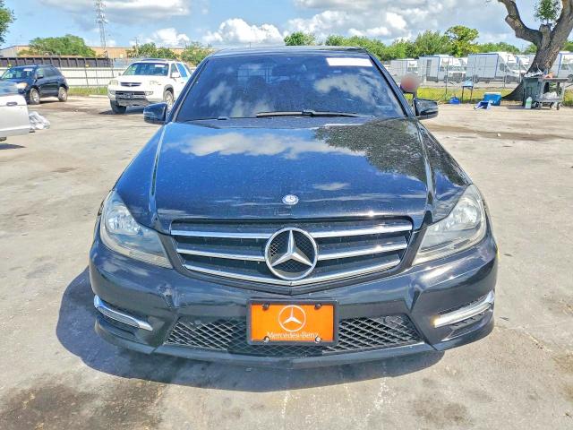 Продаж на аукціоні авто 2014 Mercedes-benz C, vin: WDDGF8AB1EG242246, номер лоту: 51632506