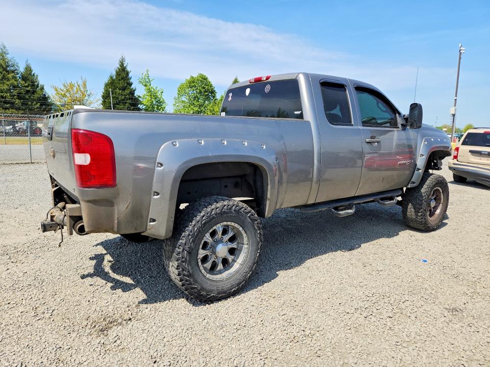 51811166 :رقم المزاد ، 1GCHK29688E137086 vin ، 2008 Chevrolet Silverado مزاد بيع