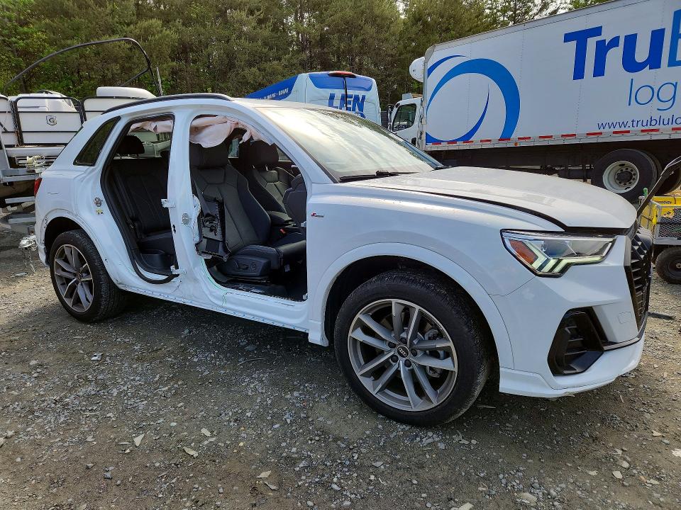 Продажа на аукционе авто 2025 Audi Q3, vin: WA1DECF38S1012037, номер лота: 51439736