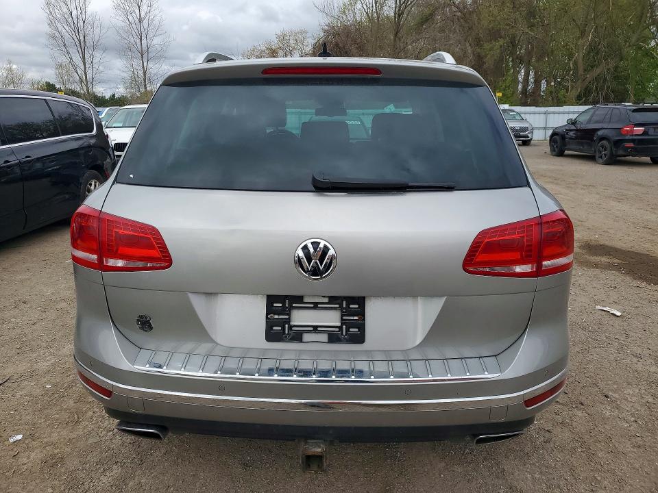 Продажа на аукционе авто 2015 Volkswagen Touareg, vin: WVGEP9BP4FD005540, номер лота: 51074646