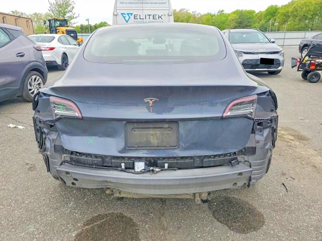 51562176 :رقم المزاد ، 5YJ3E1EA4NF370673 vin ، 2022 Tesla Model 3 مزاد بيع