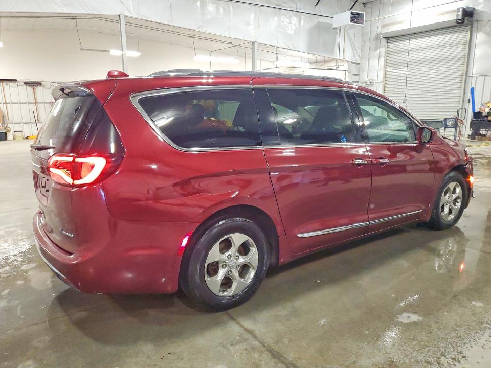 46480806 :رقم المزاد ، 2C4RC1L74KR551151 vin ، 2019 Chrysler Pacifica مزاد بيع