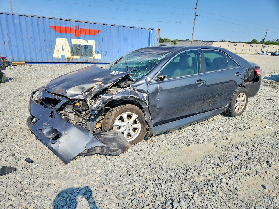 50935726 :رقم المزاد ، 4T1BF3EKXAU098964 vin ، 2010 Toyota Camry مزاد بيع