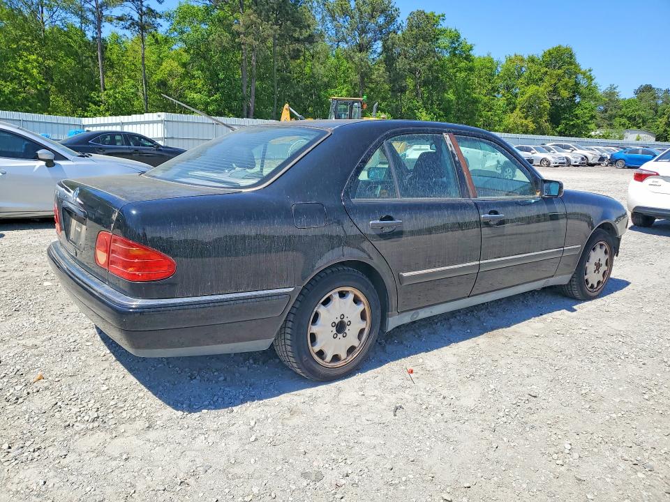 Продажа на аукционе авто 1996 Mercedes-benz E, vin: WDBJF55F4TJ010721, номер лота: 49239026