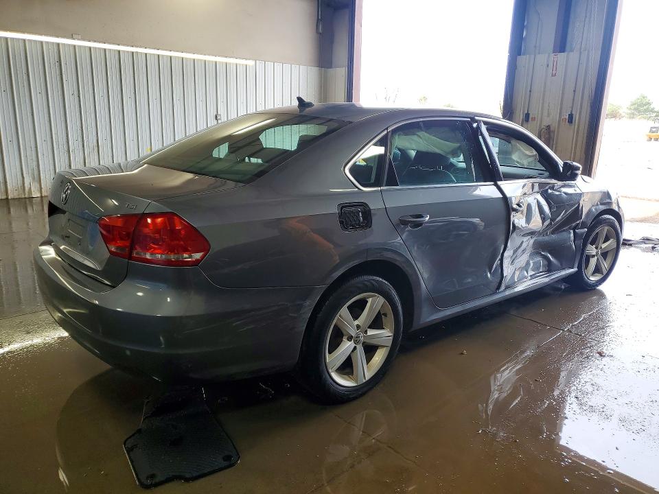 49780316 :رقم المزاد ، 1VWAT7A36FC121598 vin ، 2015 Volkswagen Passat مزاد بيع