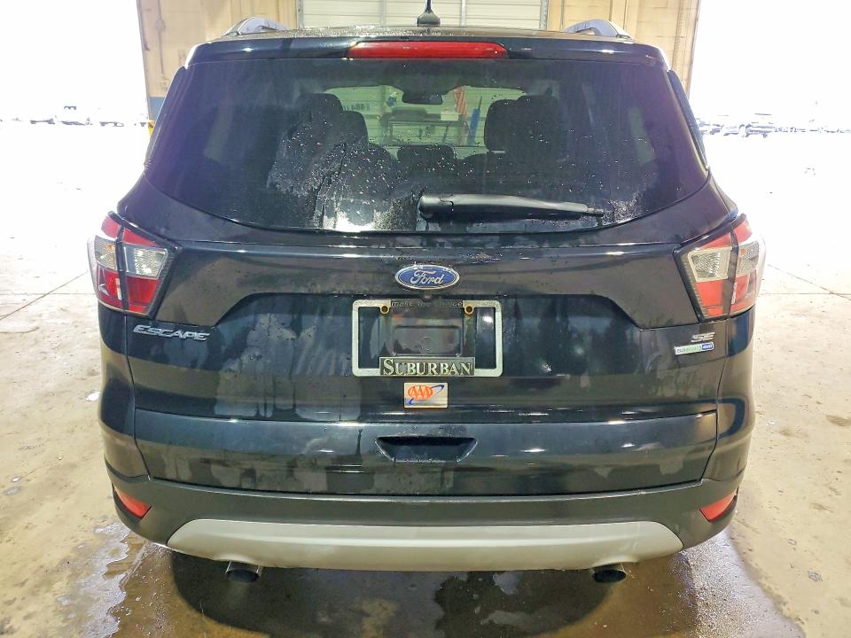 48416026 :رقم المزاد ، 1FMCU9GD5JUC58082 vin ، 2018 Ford Escape مزاد بيع