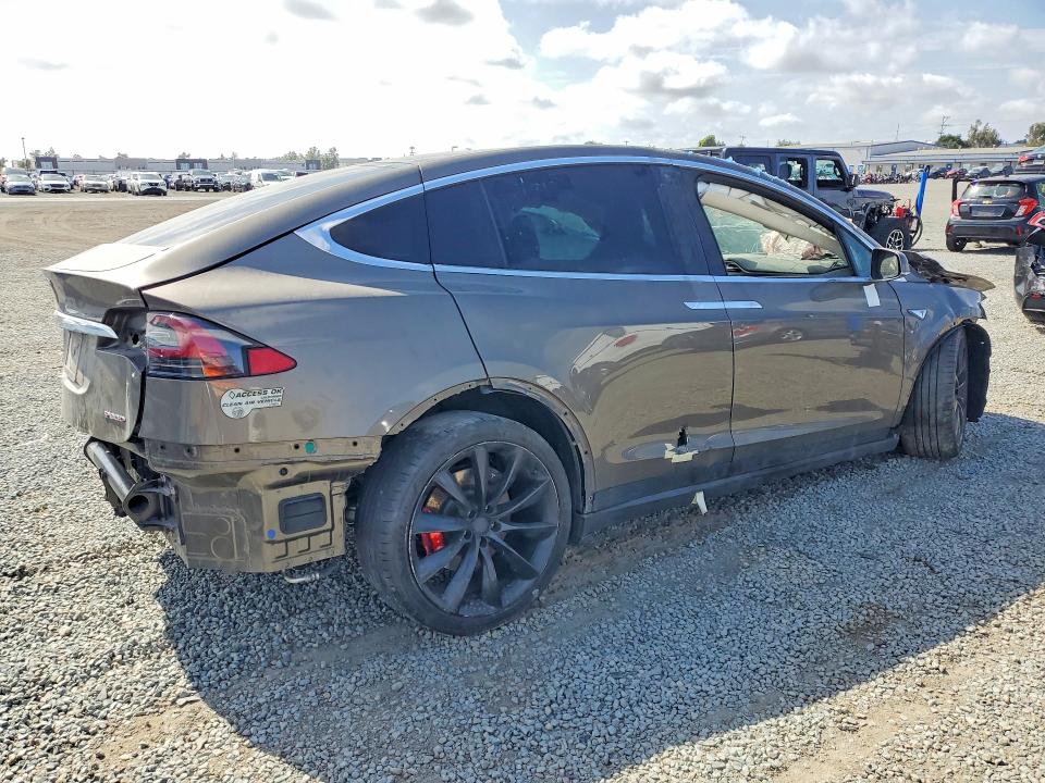 2016 Tesla Model X მანქანა იყიდება აუქციონზე, vin: 5YJXCBE48GF016326, აუქციონის ნომერი: 52167246