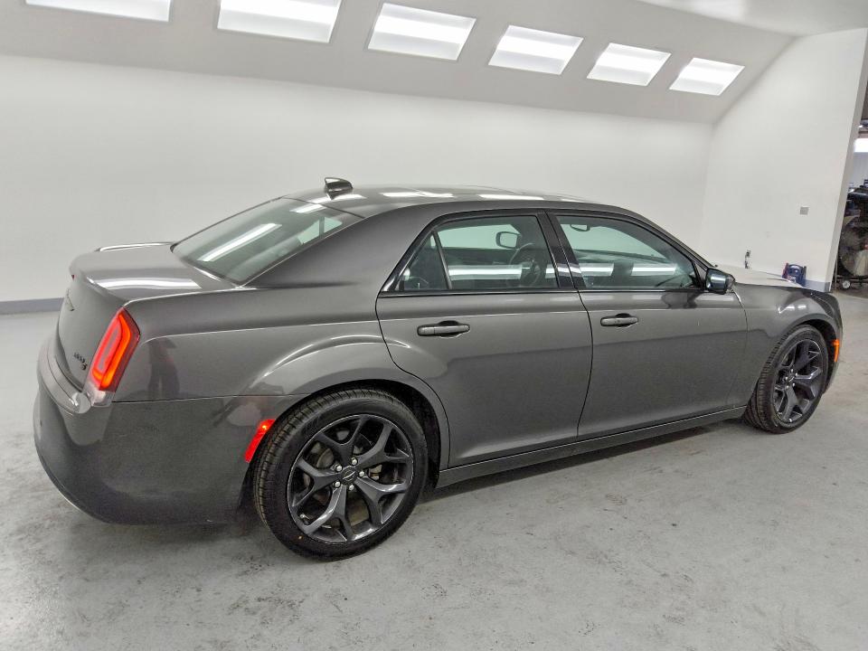48598656 :رقم المزاد ، 2C3CCABG1PH641009 vin ، 2023 Chrysler 300 مزاد بيع