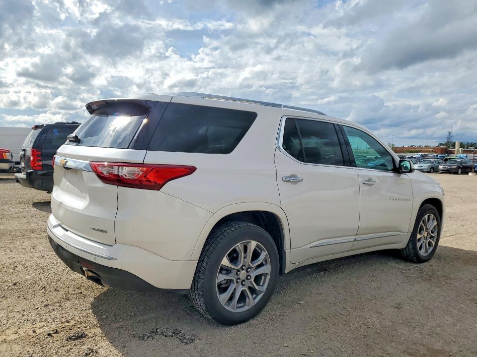2020 Chevrolet Traverse მანქანა იყიდება აუქციონზე, vin: 1GNEVKKW3LJ302828, აუქციონის ნომერი: 51266066