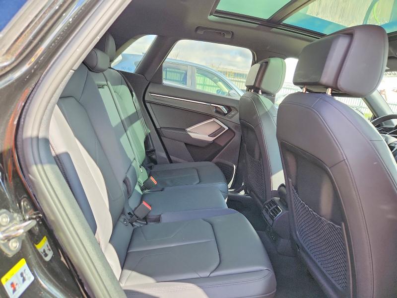 51350056 :رقم المزاد ، WA1DECF38M1020495 vin ، 2021 Audi Q3 مزاد بيع