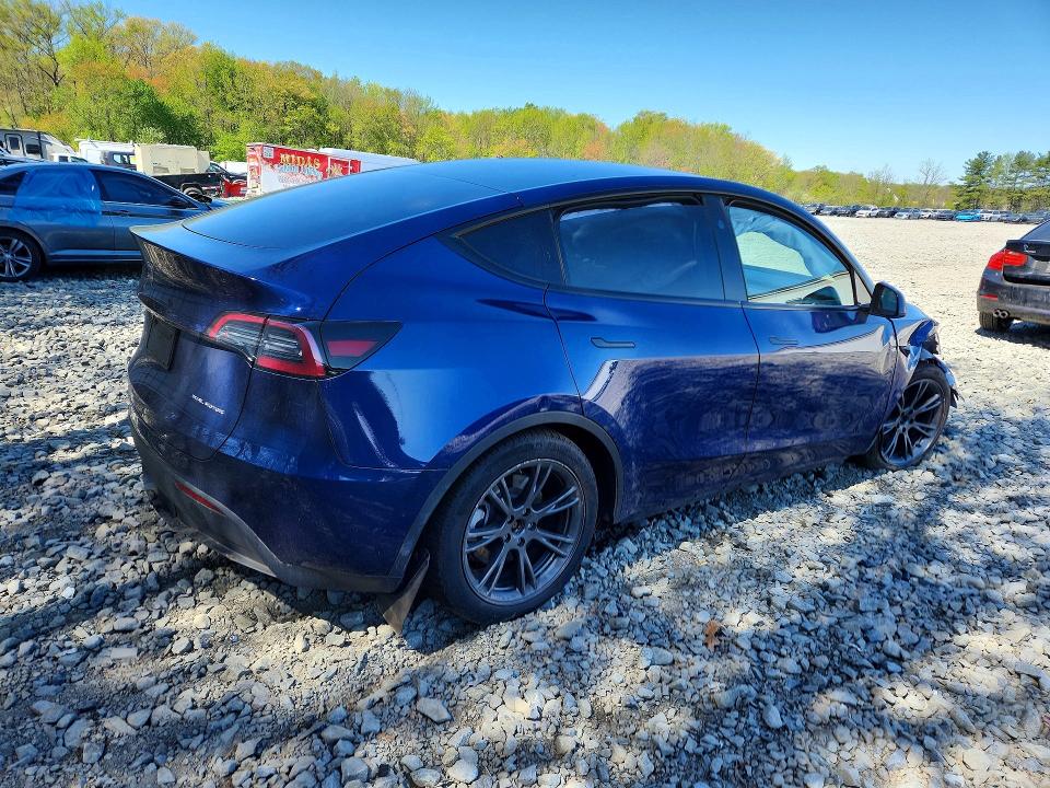 50592686 :رقم المزاد ، 7SAYGDEE6RA324241 vin ، 2024 Tesla Model Y مزاد بيع