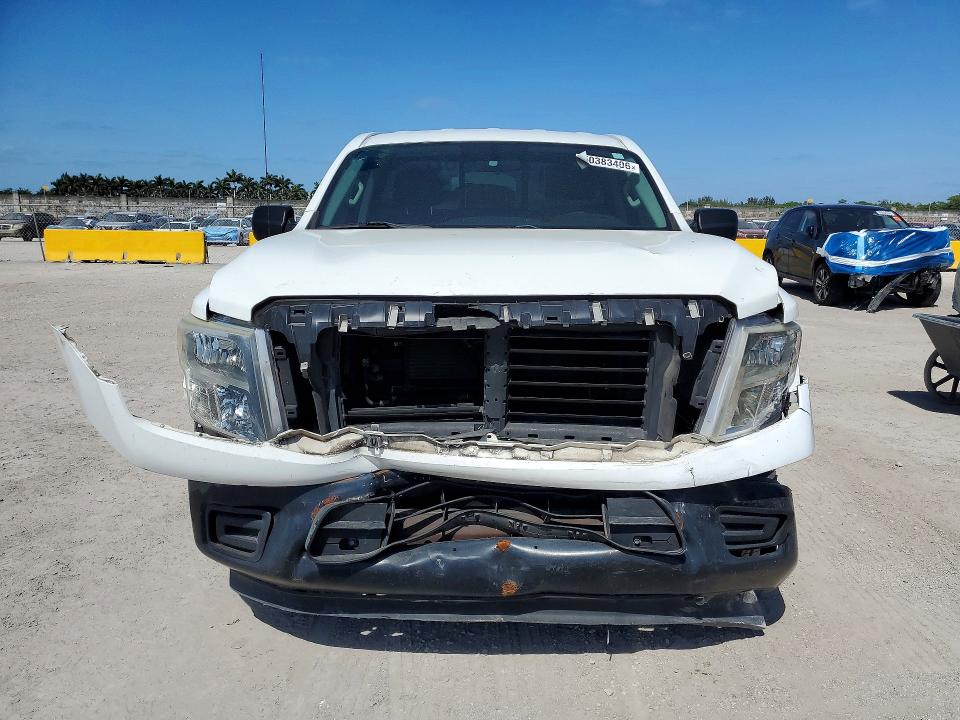 50383406 :رقم المزاد ، 1N6AA1R79HN575877 vin ، 2017 Nissan Titan مزاد بيع