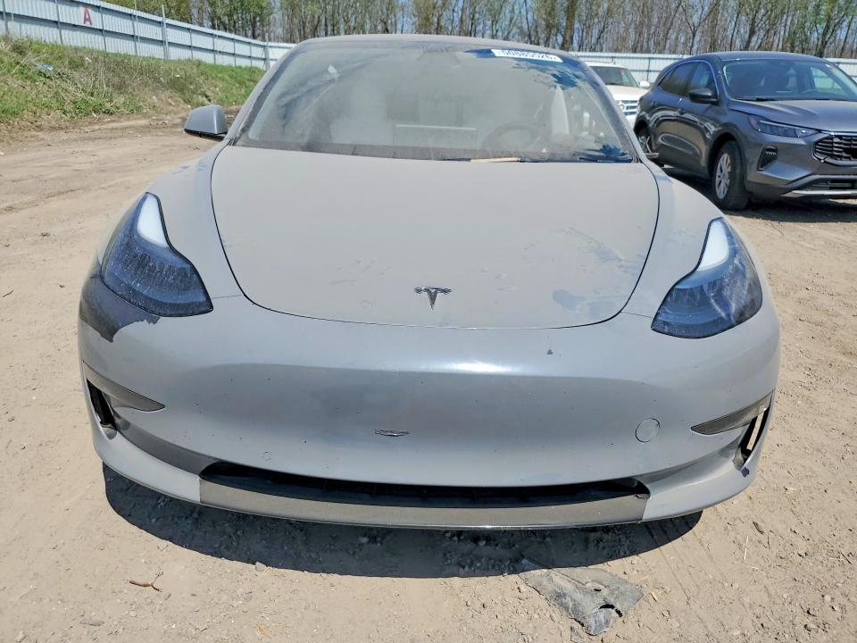 50885526 :رقم المزاد ، 5YJ3E1EB0NF337159 vin ، 2022 Tesla Model 3 مزاد بيع