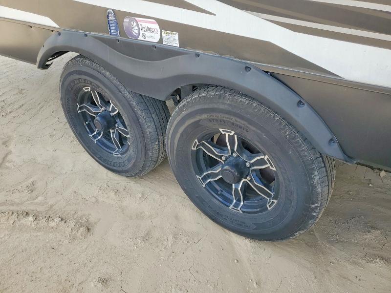 48867256 :رقم المزاد ، 573TM2120N1217507 vin ، 2022 Grand Design Momentum مزاد بيع