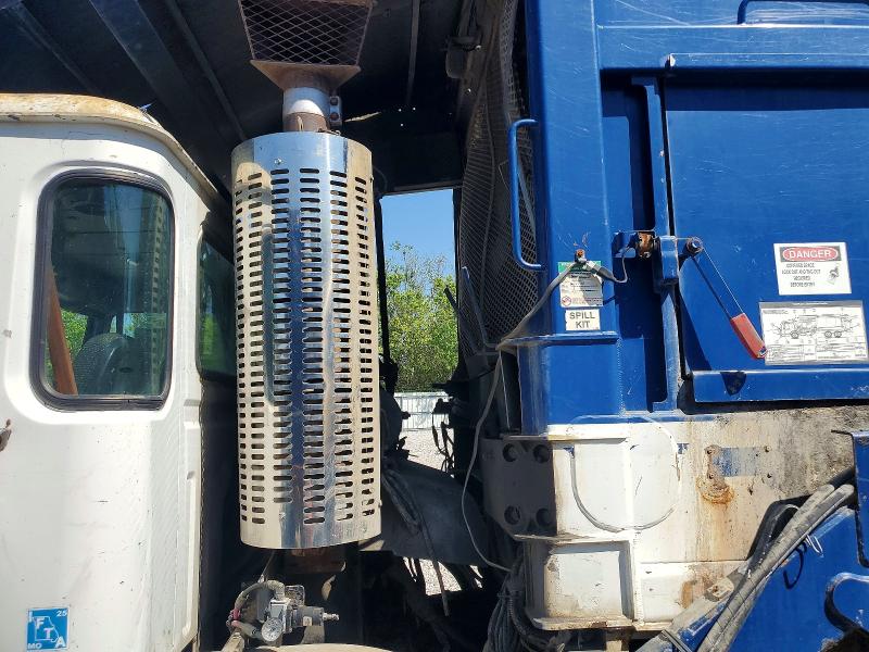 49513246 :رقم المزاد ، 5VCACLLE0FH218358 vin ، 2015 Autocar Llc Xpeditor مزاد بيع