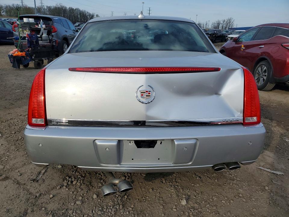 50481246 :رقم المزاد ، 1G6KH5EY9AU129266 vin ، 2010 Cadillac Dts مزاد بيع