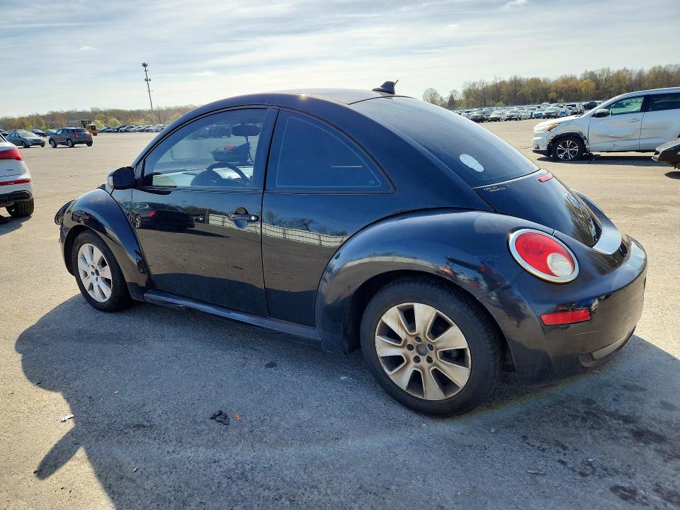 2010 Volkswagen New Beetle მანქანა იყიდება აუქციონზე, vin: 3VWPG3AG4AM012901, აუქციონის ნომერი: 49166236