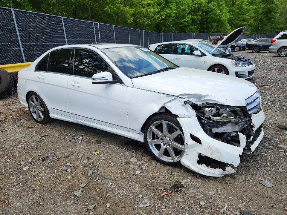 51093436 :رقم المزاد ، WDDGF4HB7DR280825 vin ، 2013 Mercedes-benz C مزاد بيع