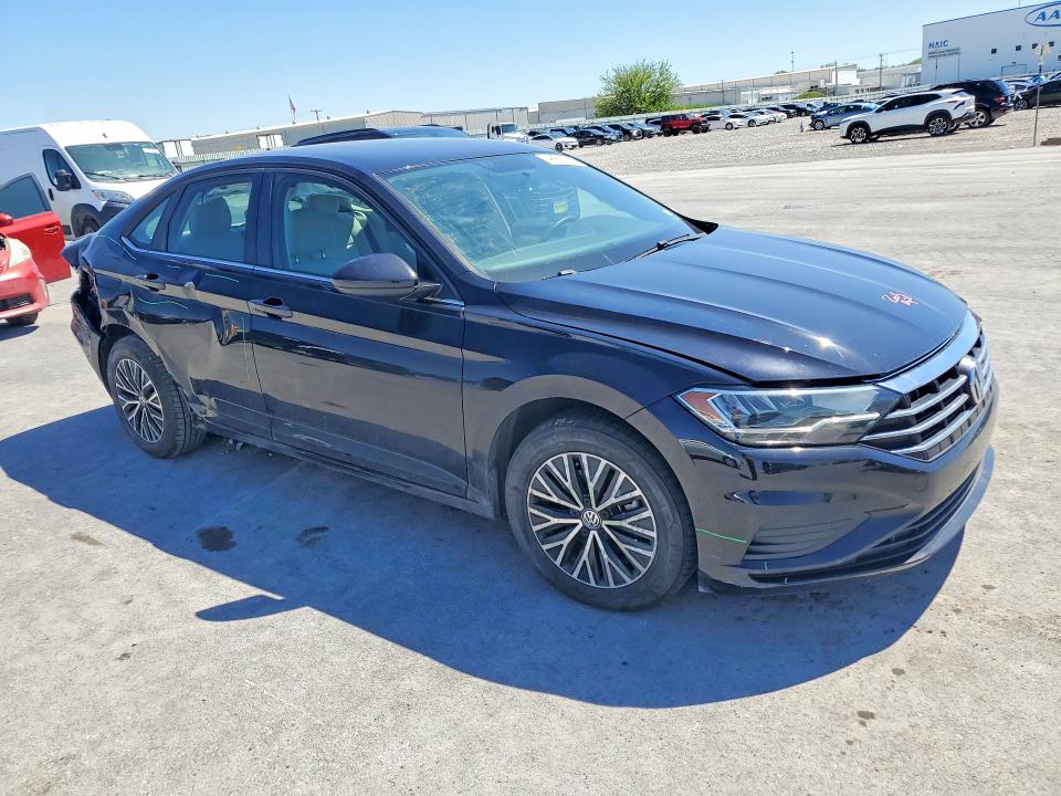 48590796 :رقم المزاد ، 3VWC57BU9MM086075 vin ، 2021 Volkswagen Jetta مزاد بيع