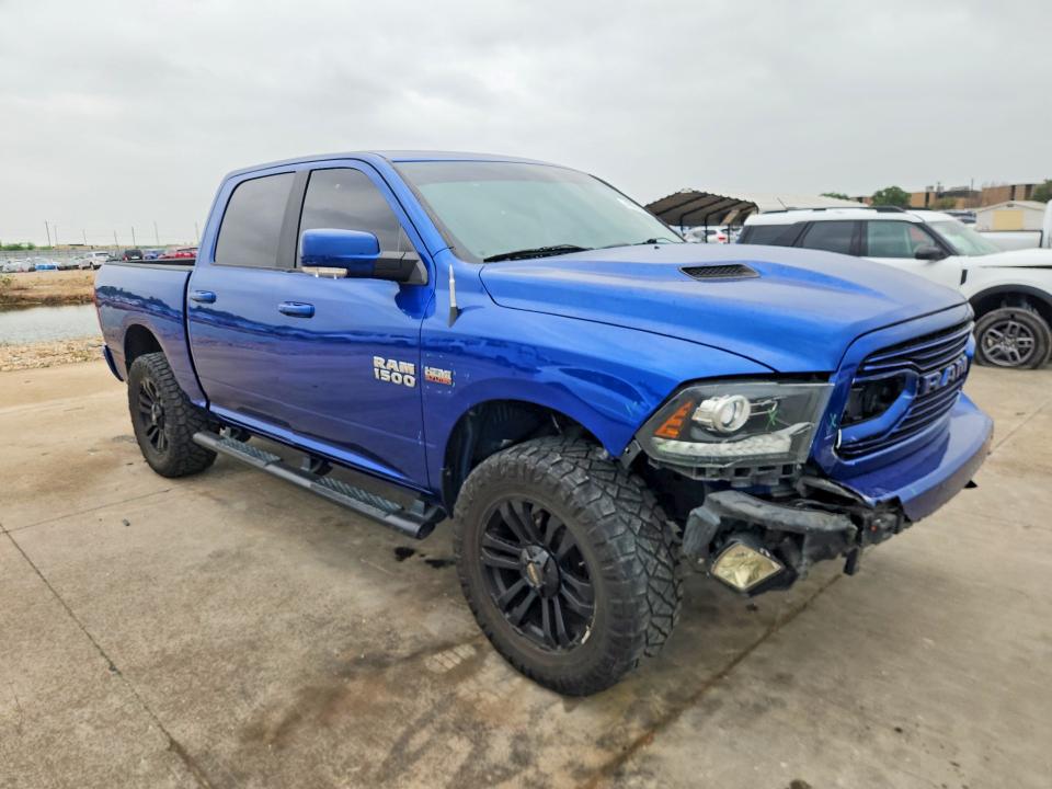 49618616 :رقم المزاد ، 1C6RR7MT3JS172157 vin ، 2018 Ram 1500 مزاد بيع