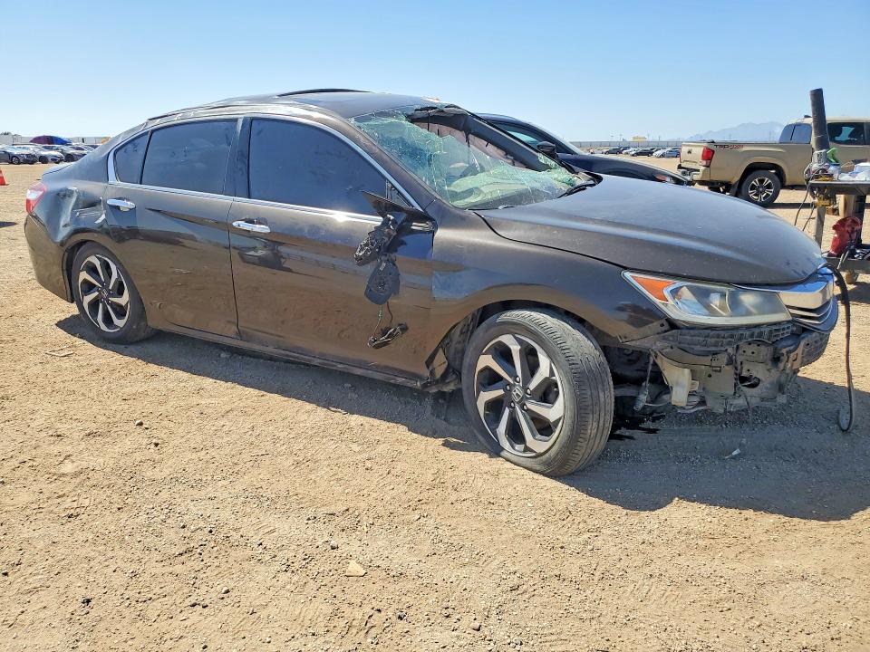 51299286 :رقم المزاد ، 1HGCR3F87HA004149 vin ، 2017 Honda Accord مزاد بيع