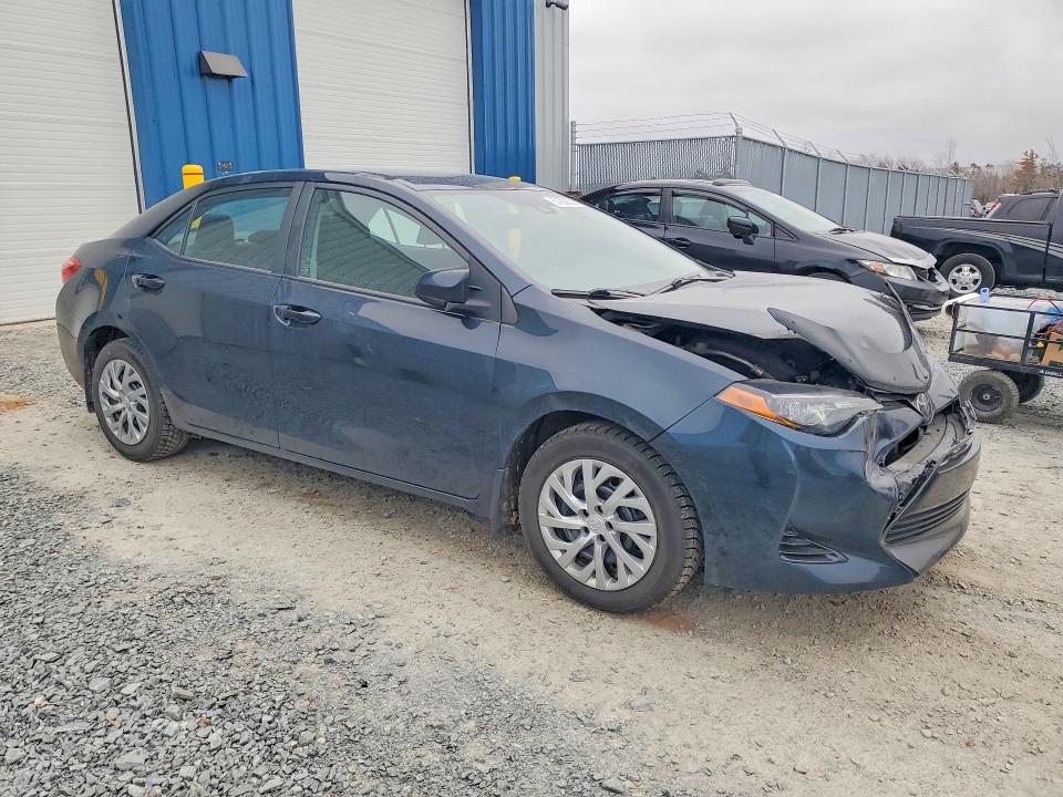 2018 Toyota Corolla მანქანა იყიდება აუქციონზე, vin: 2T1BURHE4JC975979, აუქციონის ნომერი: 51929206